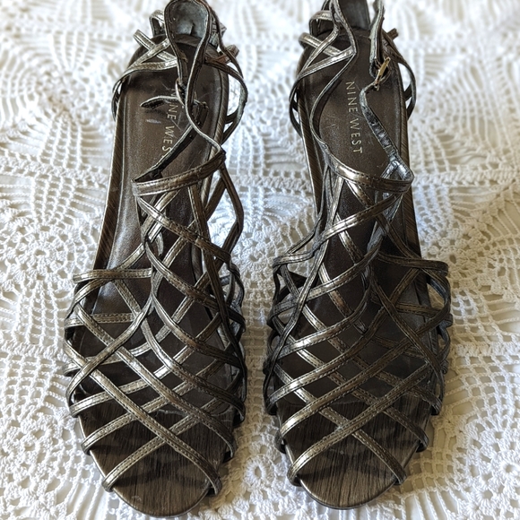 High heels - Picture 4 of 5